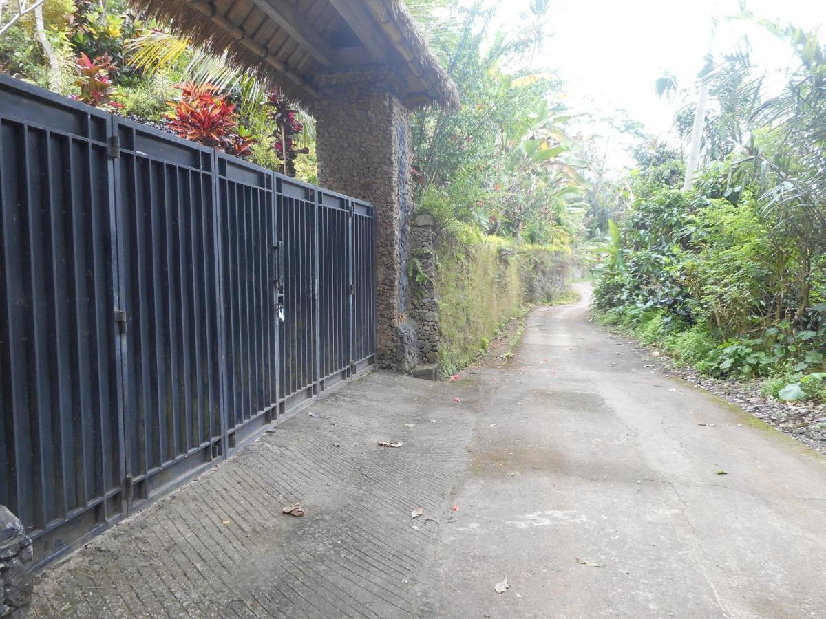 Dukuh Villa Selat